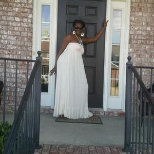 Meet your Posher, Latoya d.